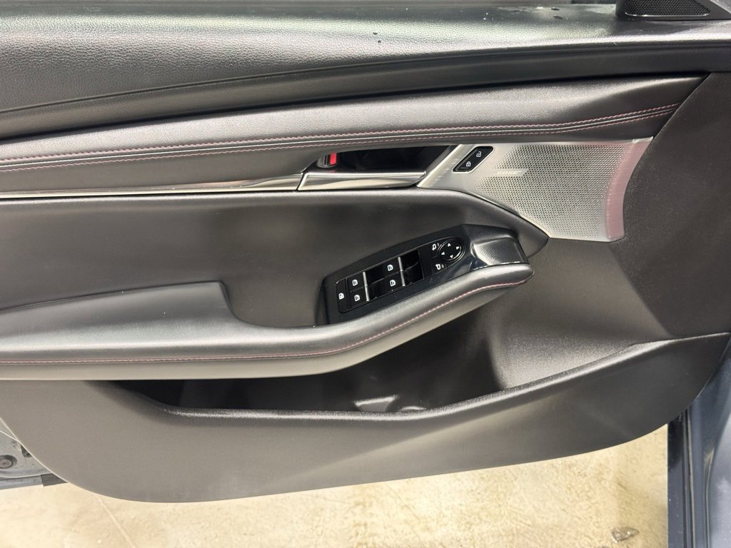 Used 2023 MAZDA MAZDA3 s image 18