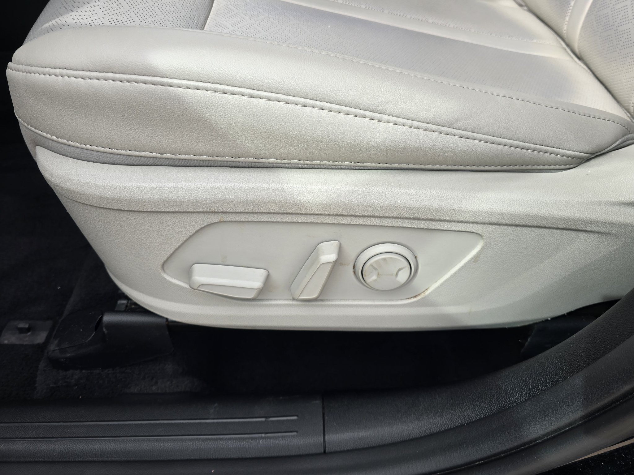 Used 2023 Kia Sorento SX AWD/4WD image 18
