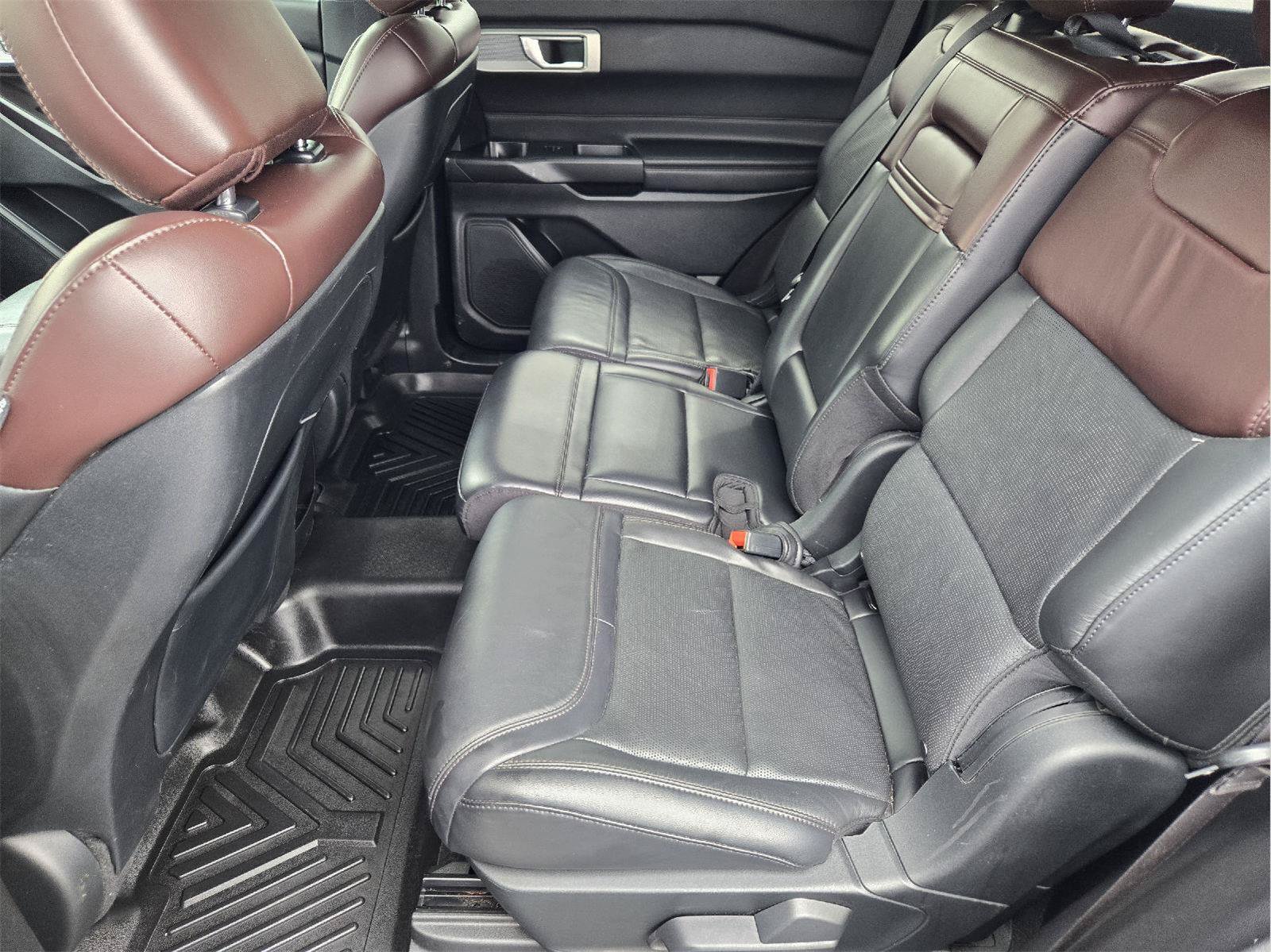 Used 2020 Ford Explorer Platinum AWD/4WD image 29