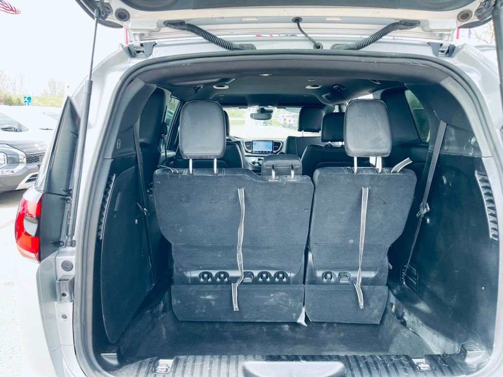 Used 2026 Chrysler Pacifica Select FWD image 23