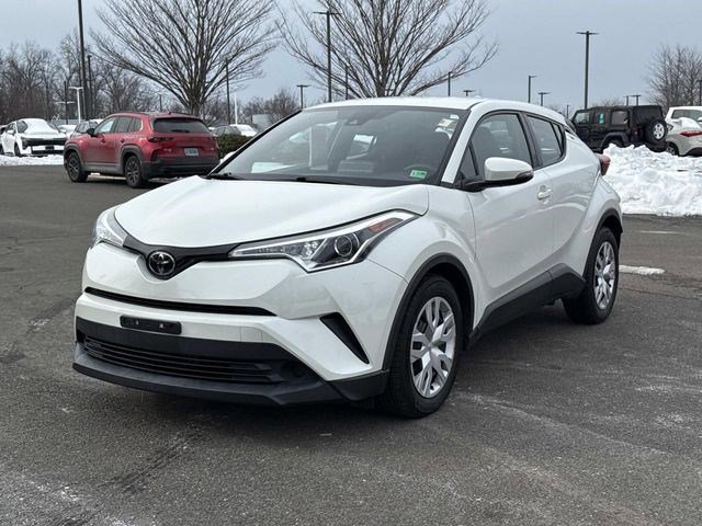 Used 2019 Toyota C-HR LE image 5