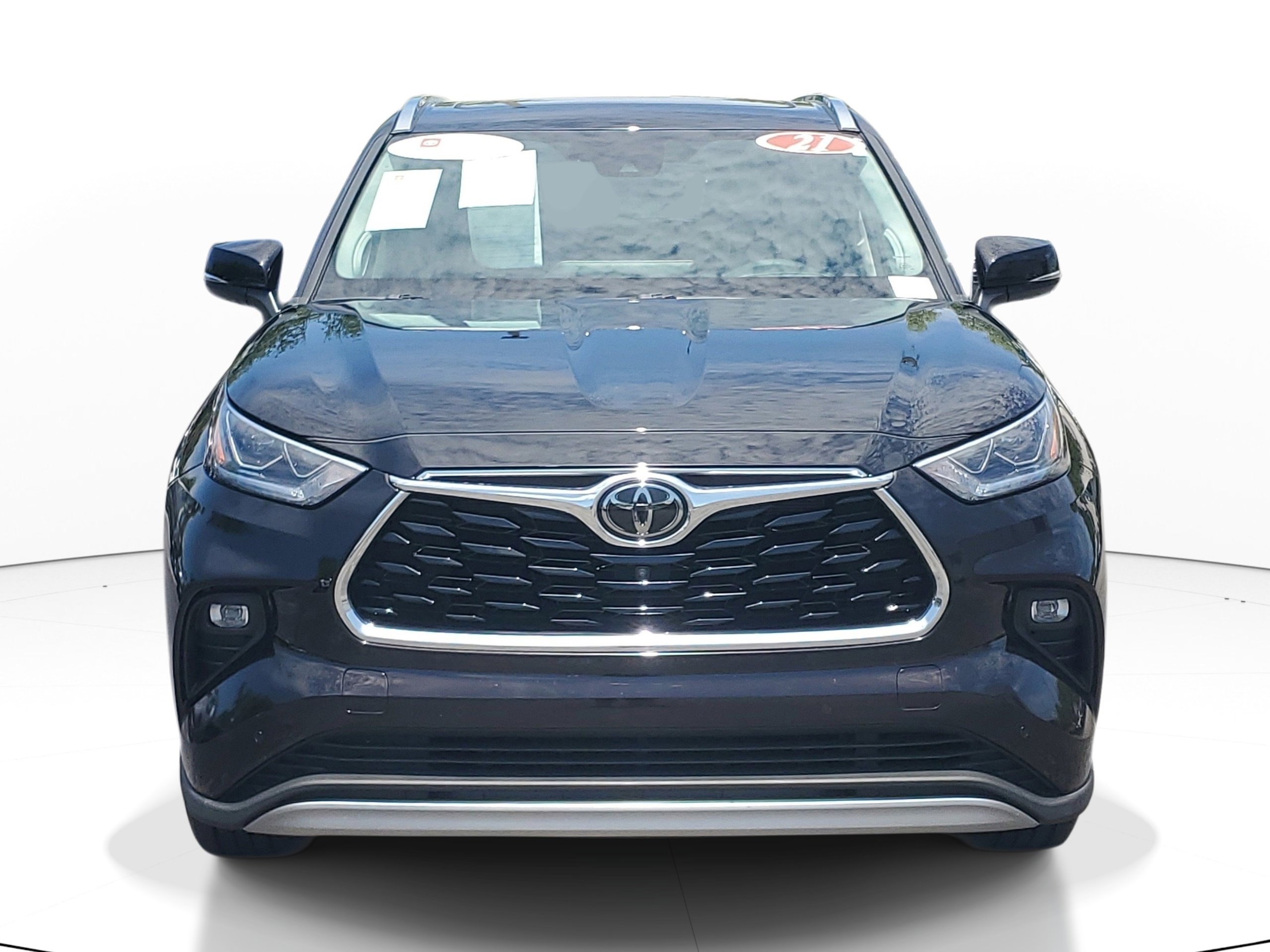 Certified 2021 Toyota Highlander Platinum FWD image 2