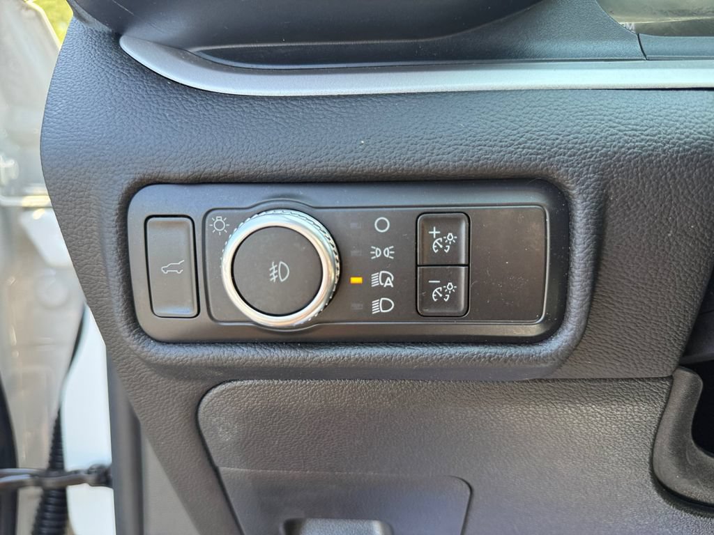 Used 2021 Ford Explorer XLT w/ Equipment Group 202A RWD image 38