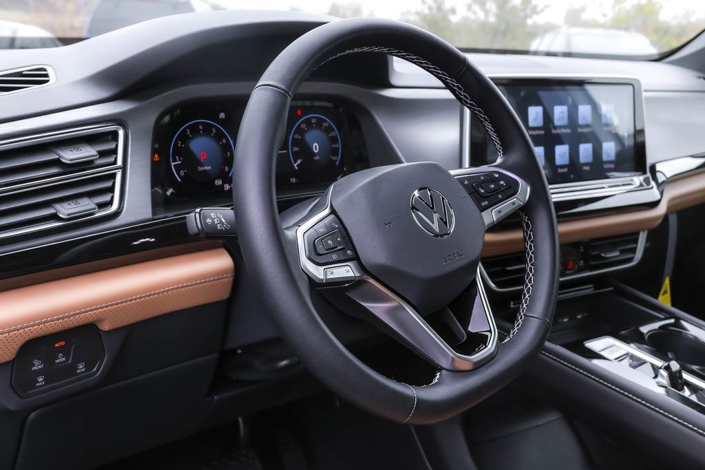 Used 2025 Volkswagen Atlas Cross Sport SE image 19