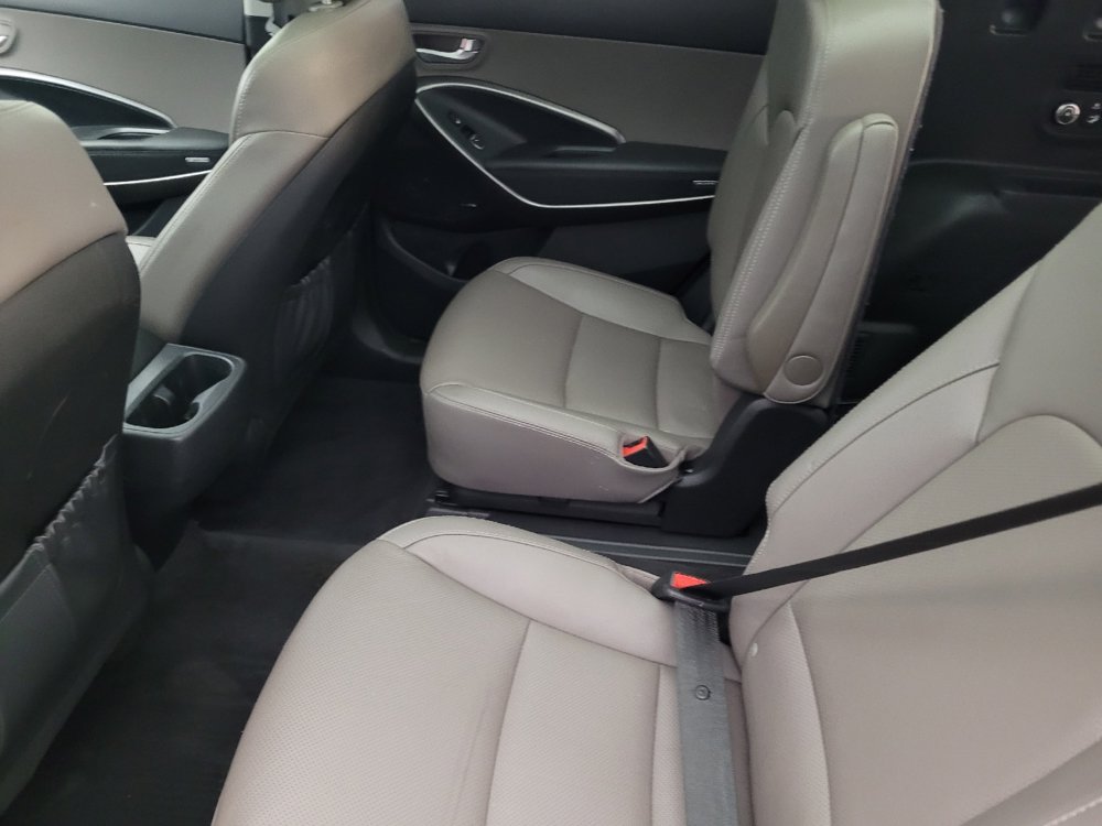 Used 2018 Hyundai Santa Fe Limited w/ Cargo Package FWD image 18