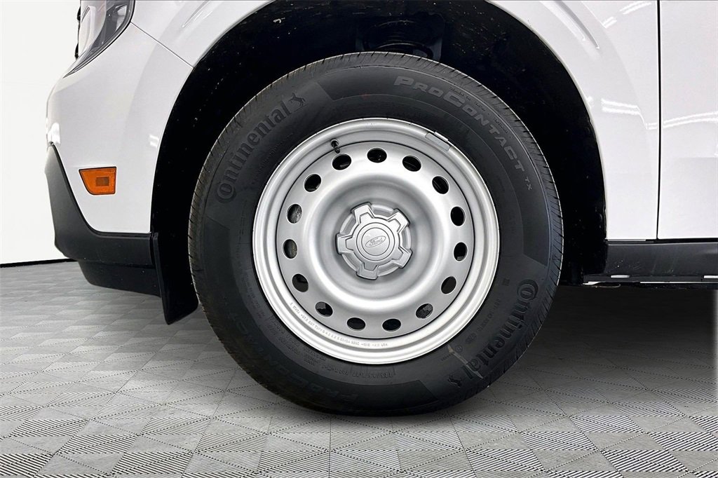 Used 2025 Ford Maverick XLT w/ Equipment Group 302A image 9