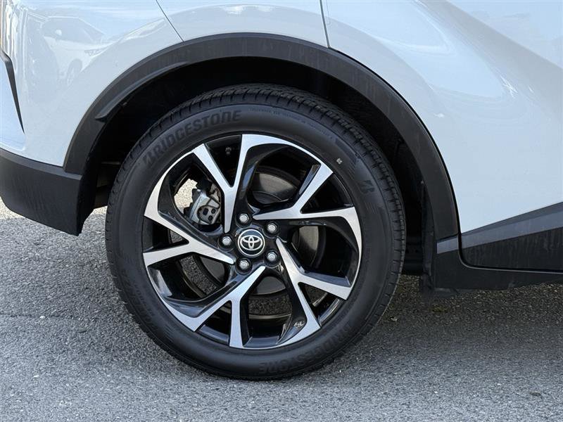 Used 2021 Toyota C-HR XLE image 13