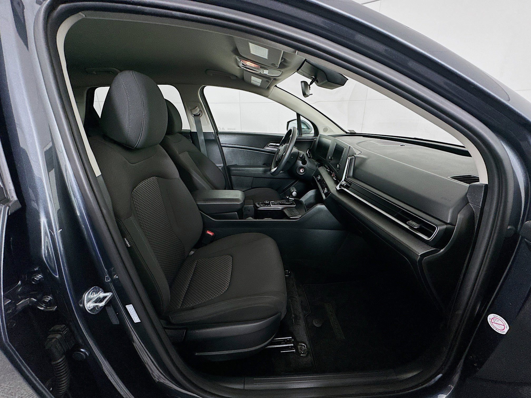 Used 2024 Kia Sportage LX image 30