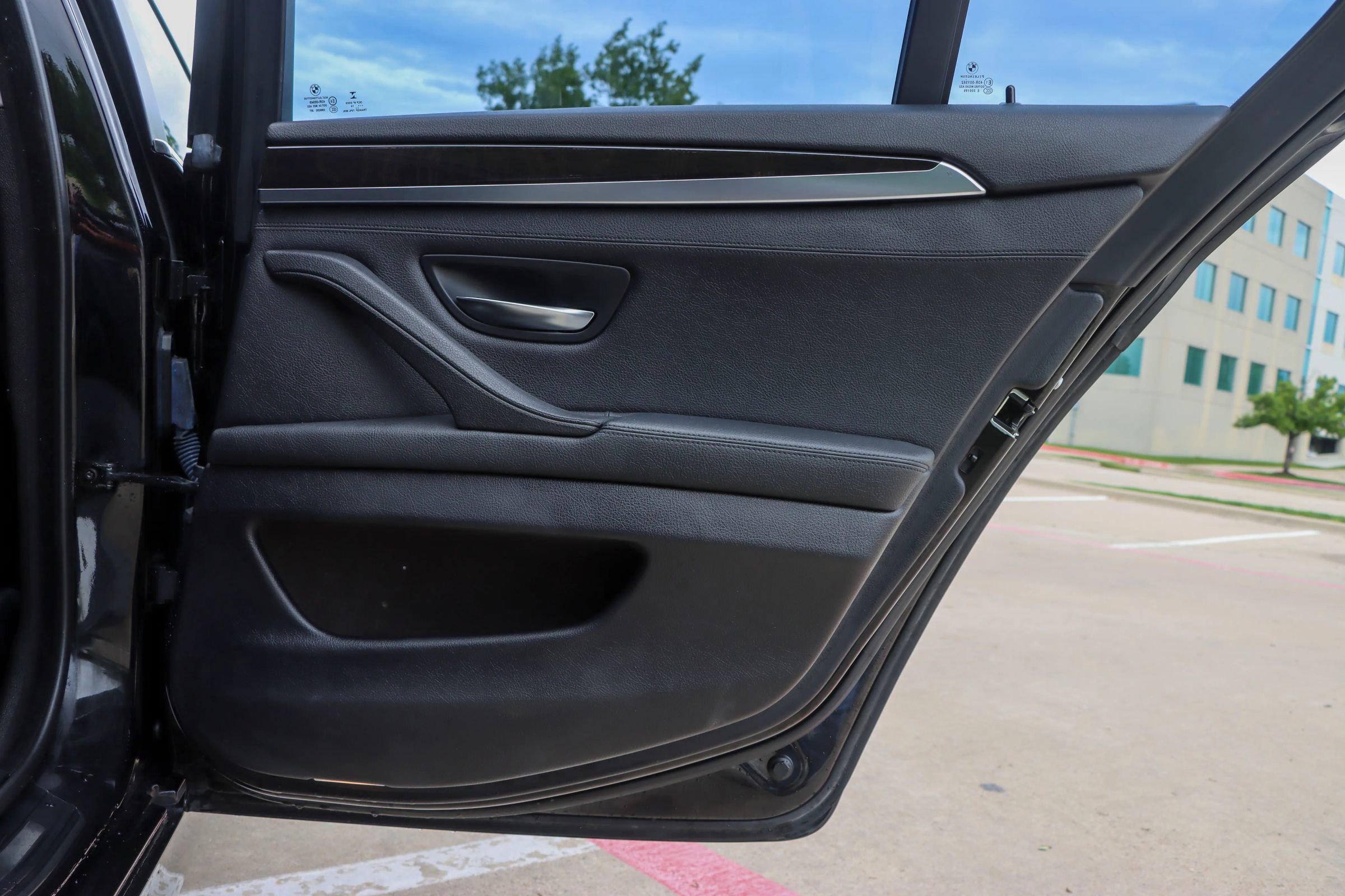 Used 2016 BMW 528i Sedan image 11