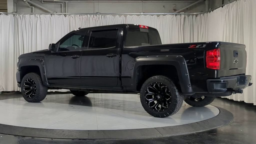 Used 2018 Chevrolet Silverado 1500 LT w/ True North Edition AWD/4WD image 8