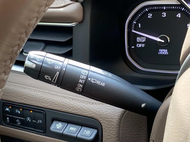 Used 2021 GMC Yukon Denali w/ Denali Premium Package image 24