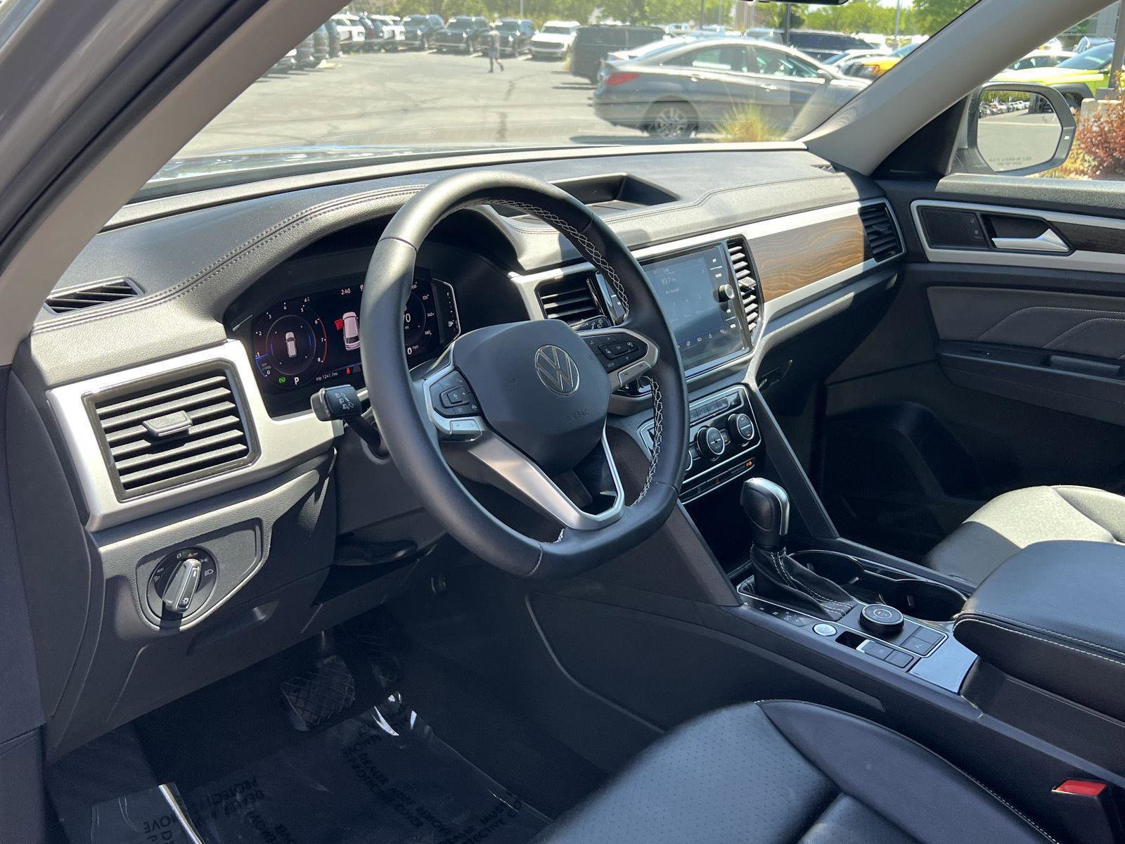 Used 2023 Volkswagen Atlas SE AWD/4WD image 28