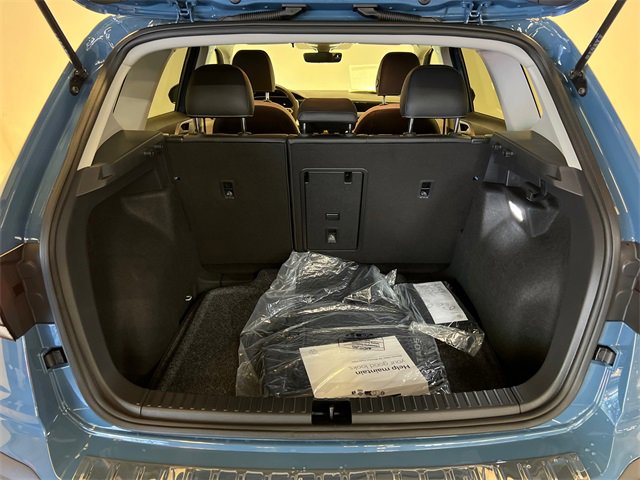 New 2026 Volkswagen Taos SE image 5