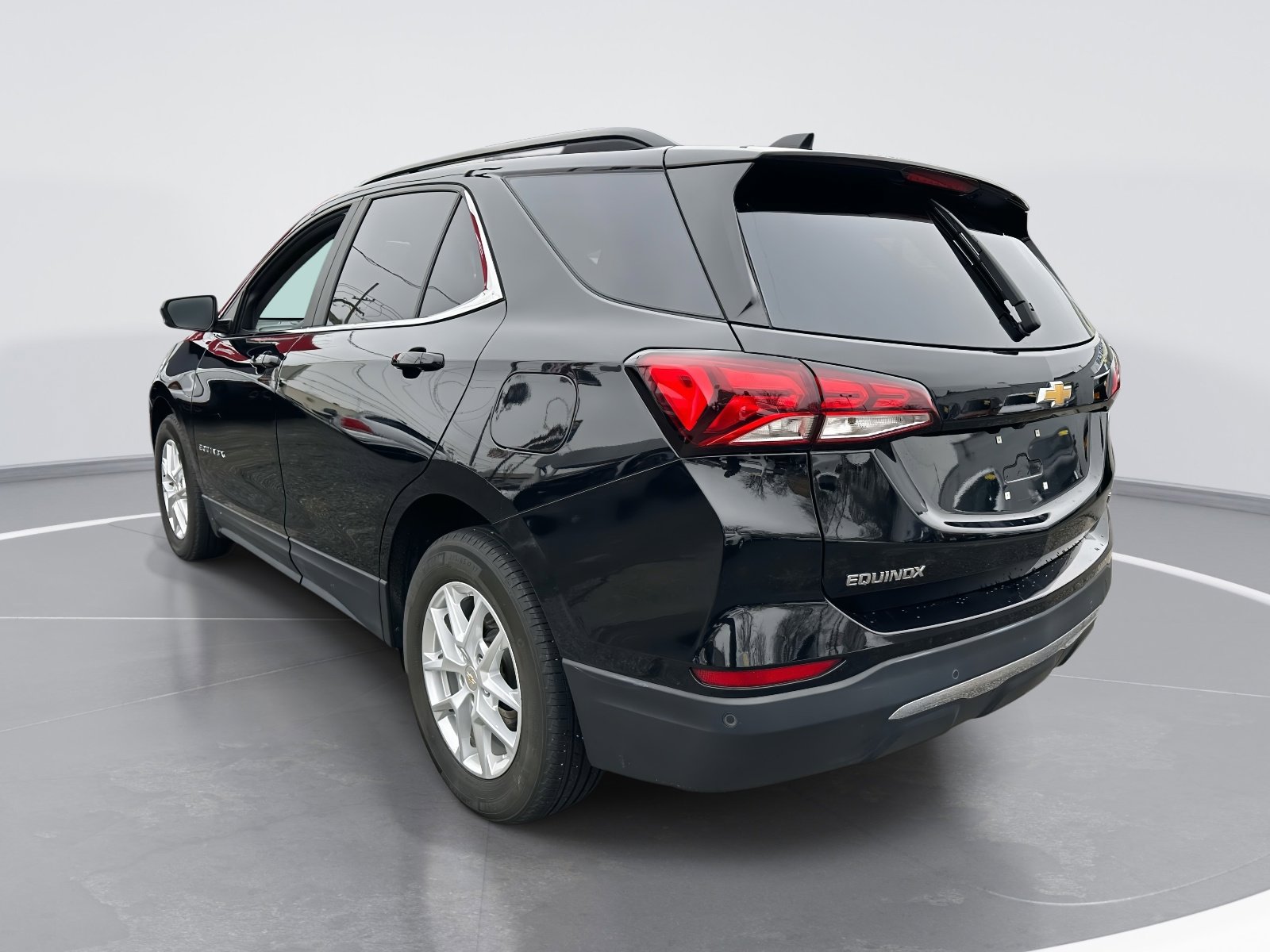 Used 2023 Chevrolet Equinox LT image 5