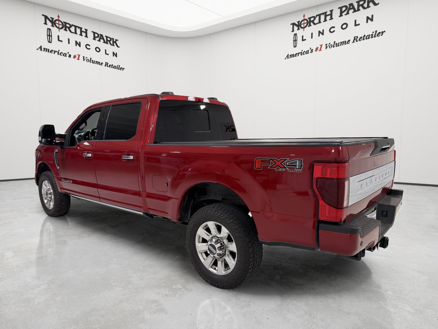 Used 2020 Ford F250 Platinum w/ FX4 Off-Road Package AWD/4WD image 3