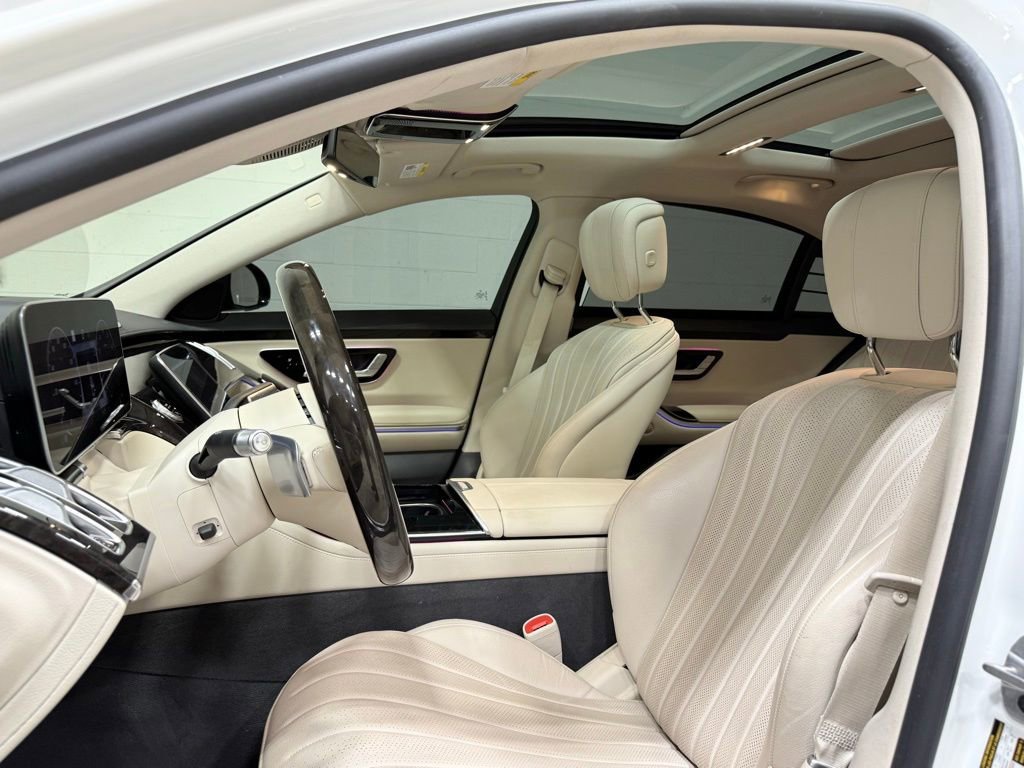Used 2023 Mercedes-Benz S 500 4MATIC w/ AMG Line image 32