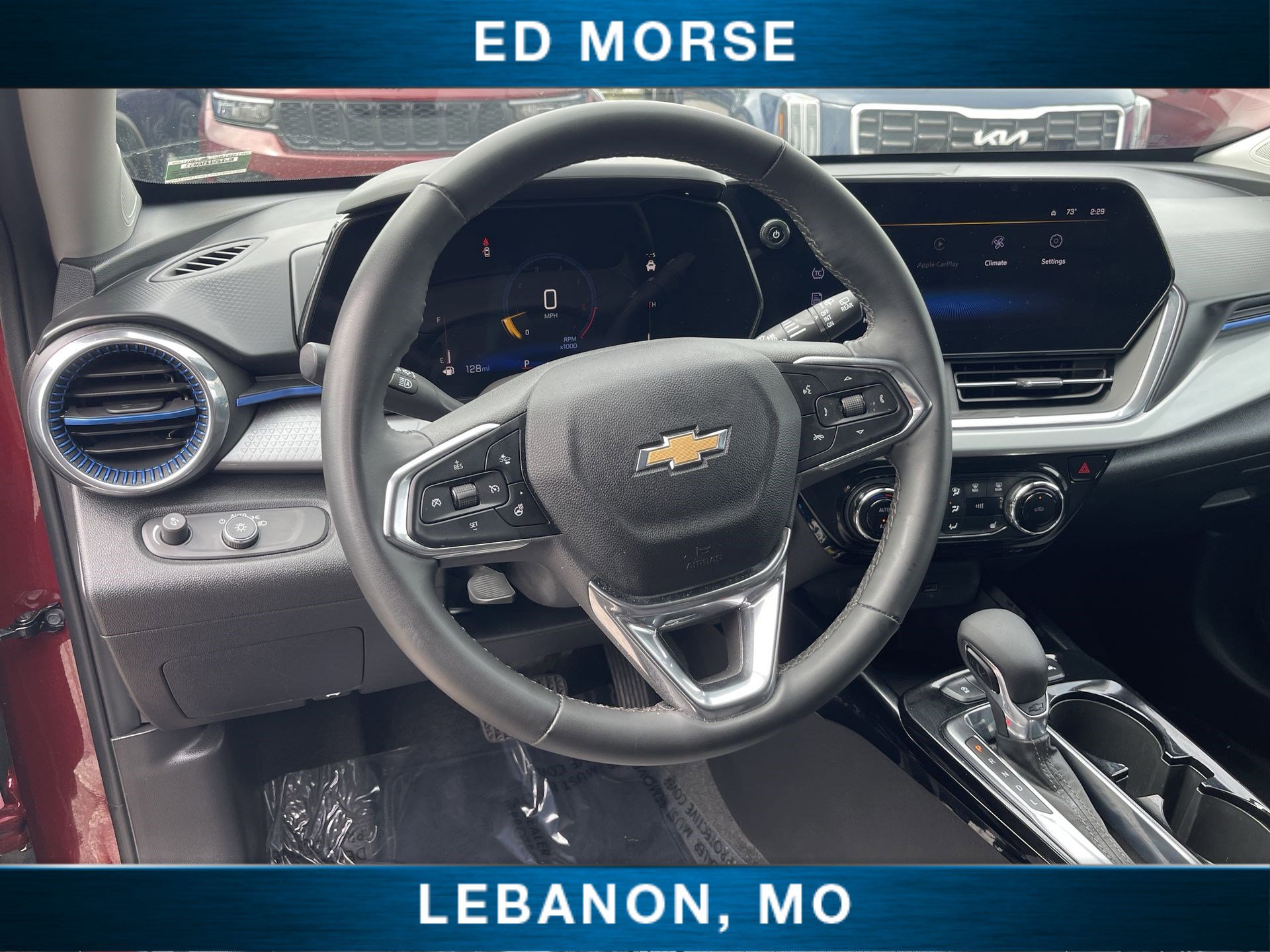 Certified 2025 Chevrolet Trax LT w/ LT Convenience Package FWD image 32