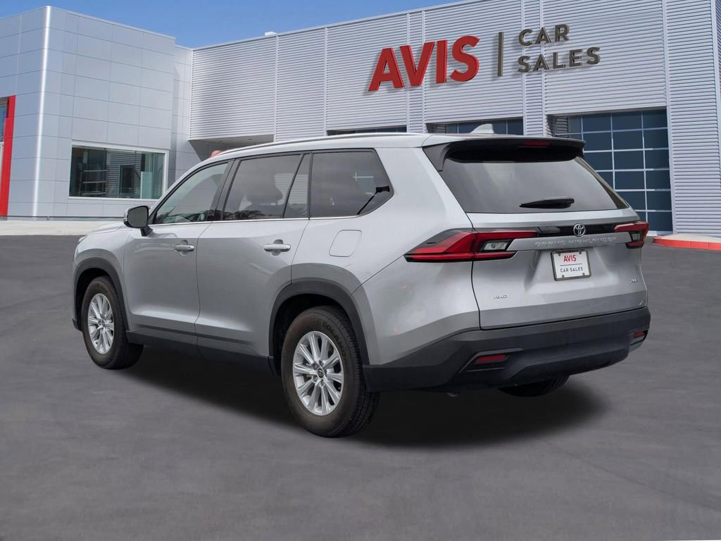 Used 2025 Toyota Grand Highlander XLE image 9