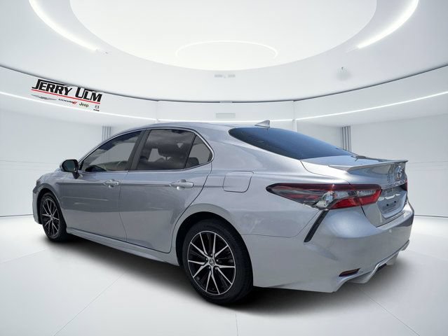 Used 2024 Toyota Camry SE FWD image 5