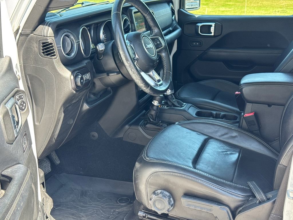 Used 2018 Jeep Wrangler Unlimited Sahara image 9