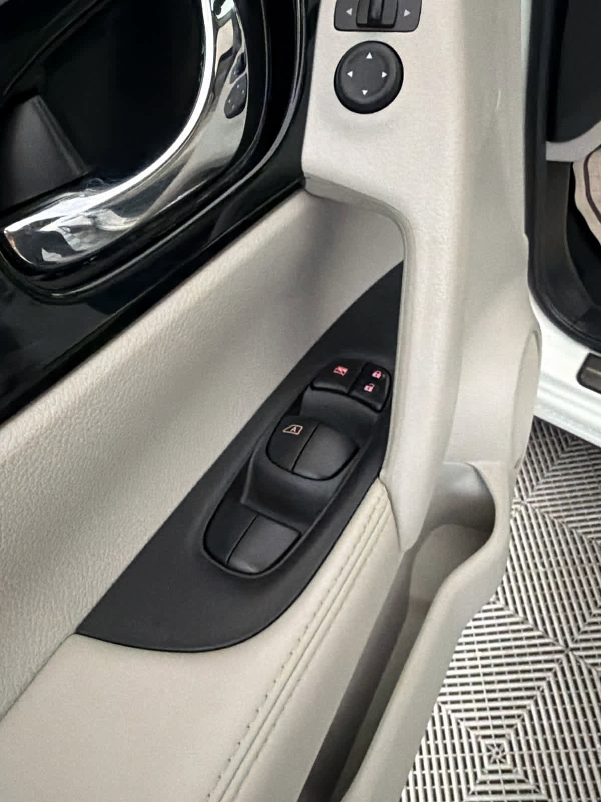 Used 2019 Nissan Rogue Sport SV FWD image 23