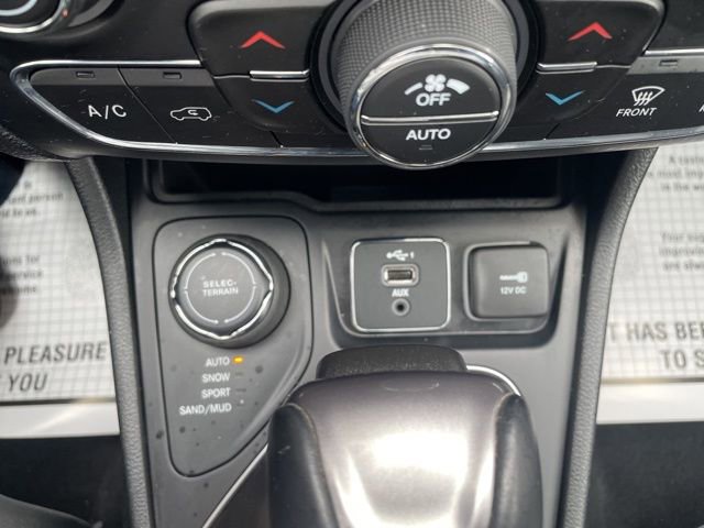 Used 2020 Jeep Cherokee Limited image 18