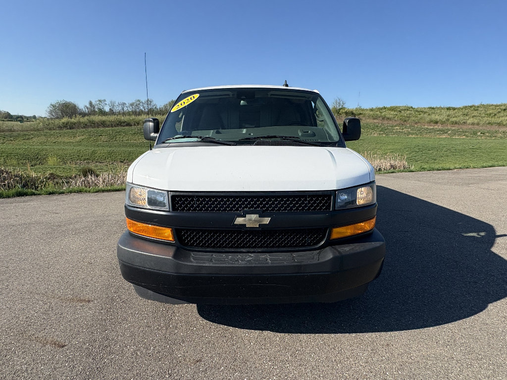 Used 2020 Chevrolet Express 3500 Extended w/ Driver Convenience Package RWD image 8