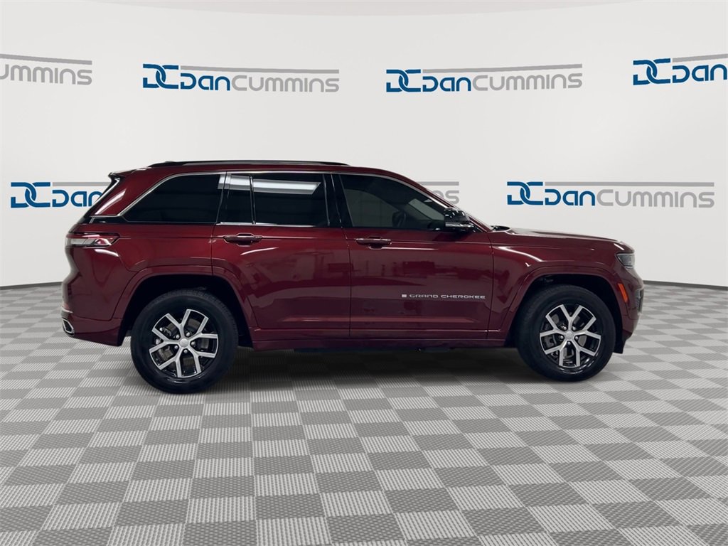 Used 2022 Jeep Grand Cherokee Overland w/ Advanced Protech Group III image 9