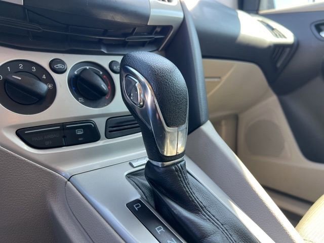 Used 2013 Ford Focus SE w/ Super Fuel Economy (SFE) Pkg image 21