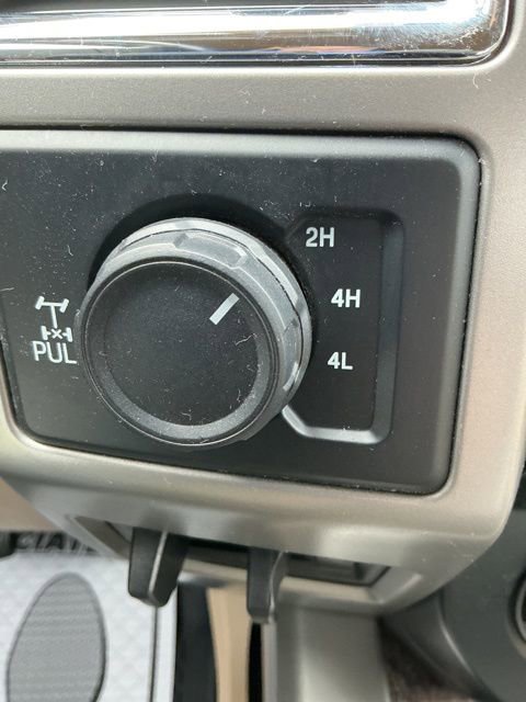 Used 2017 Ford F250 Lariat w/ Chrome Package image 20