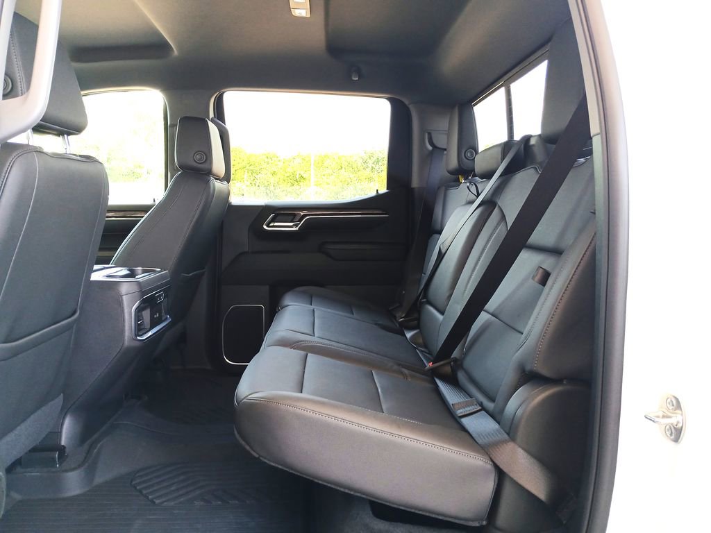 Used 2025 Chevrolet Silverado 1500 LTZ image 26