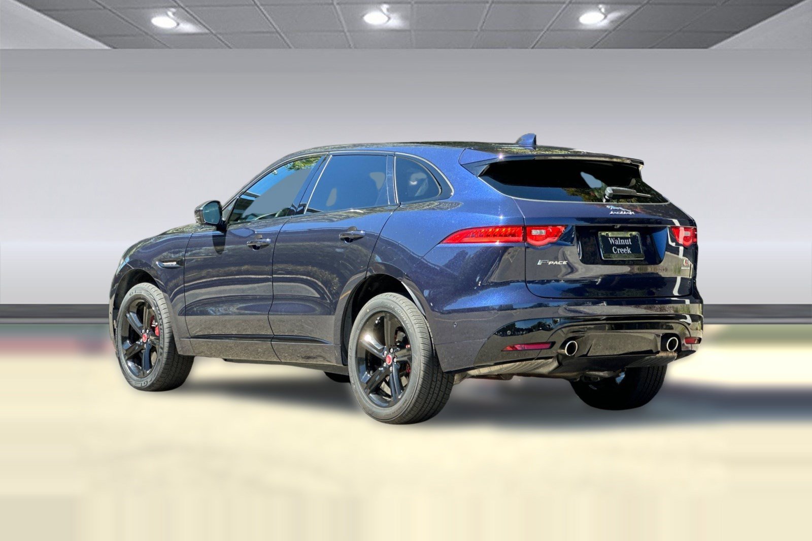 Used 2017 Jaguar F-PACE S AWD/4WD image 3