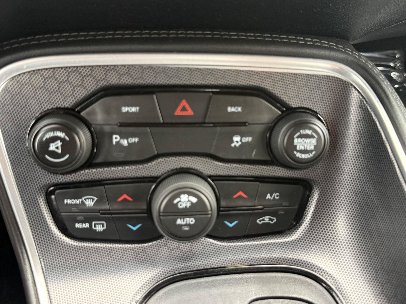 Used 2016 Dodge Challenger SXT Plus RWD image 23