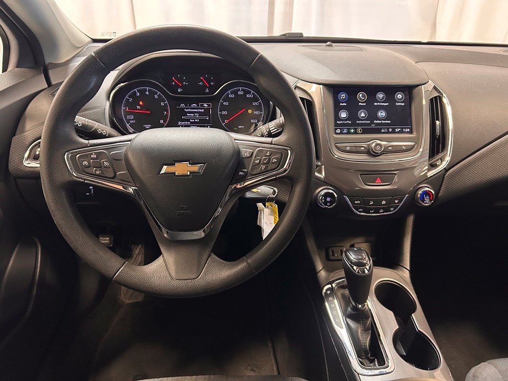 Used 2019 Chevrolet Cruze LT FWD image 14