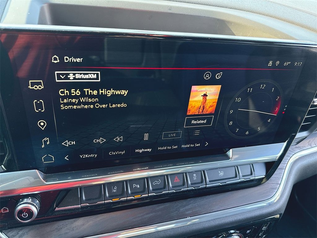 Used 2025 GMC Sierra 2500 SLT w/ SLT Premium Package image 16