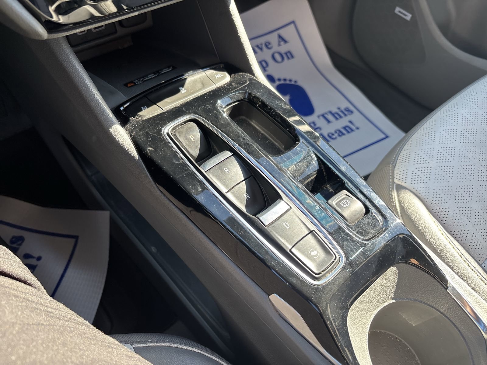 Used 2022 Chevrolet Bolt EUV Premier w/ Sun & Sound Package FWD image 19