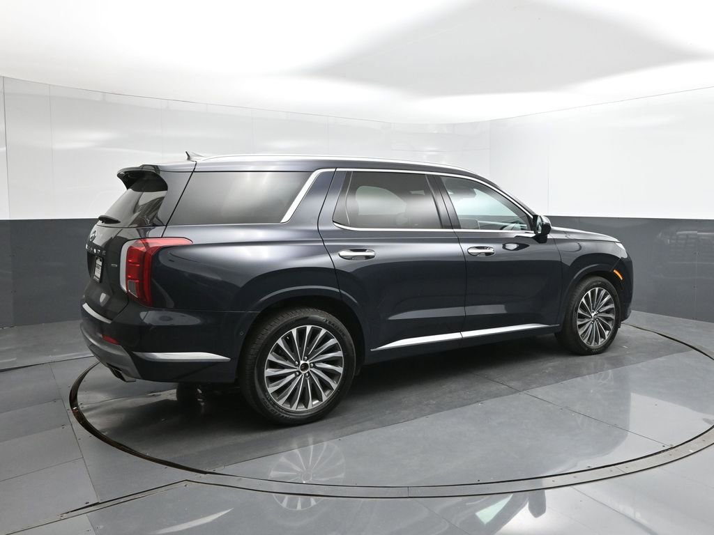 Used 2024 Hyundai Palisade Calligraphy image 11