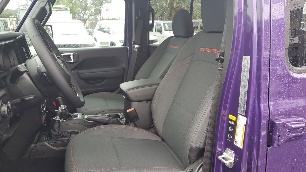 New 2026 Jeep Wrangler Unlimited Rubicon w/ Technology Group image 18