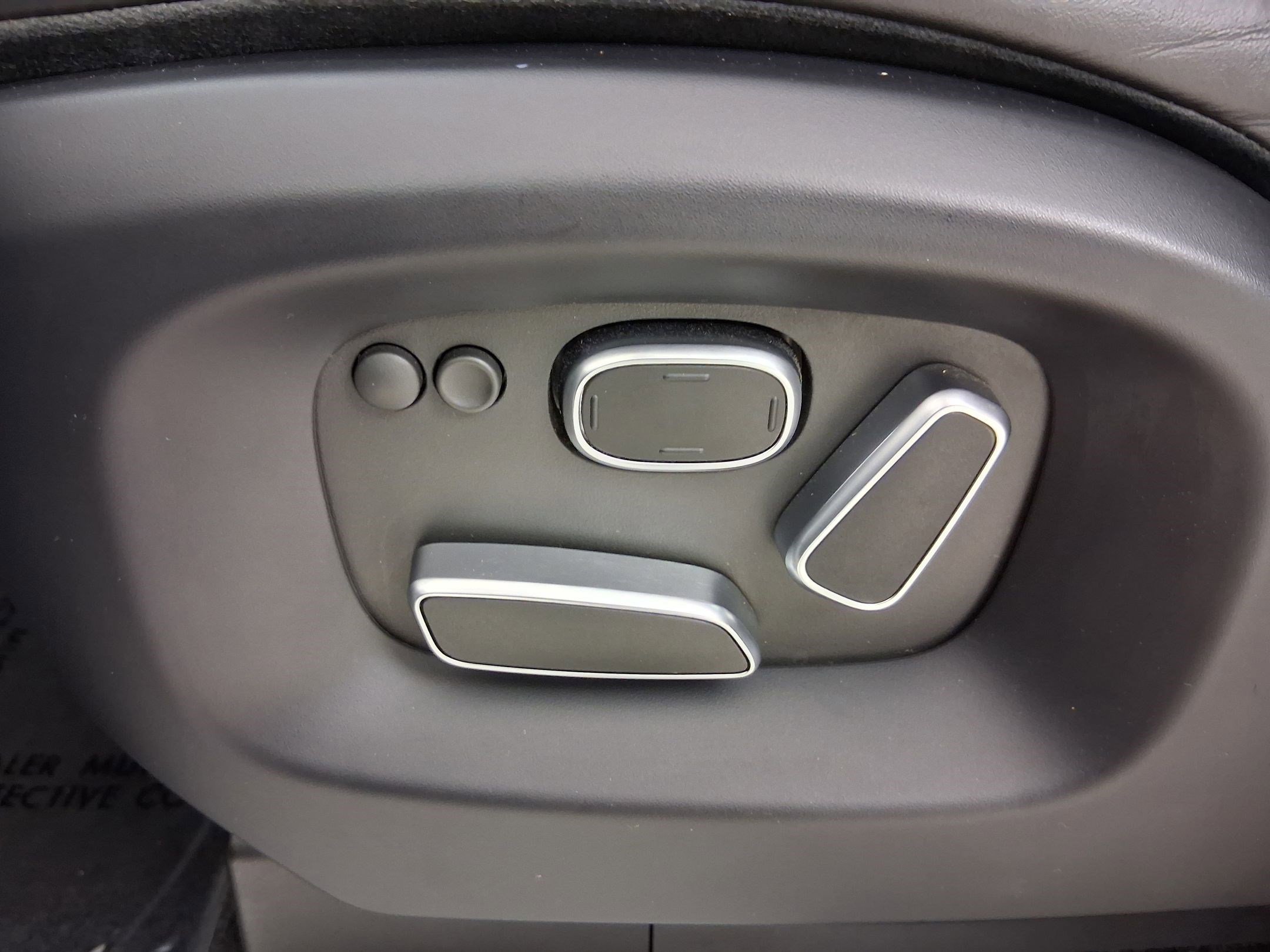 Used 2015 Land Rover Range Rover Supercharged image 13