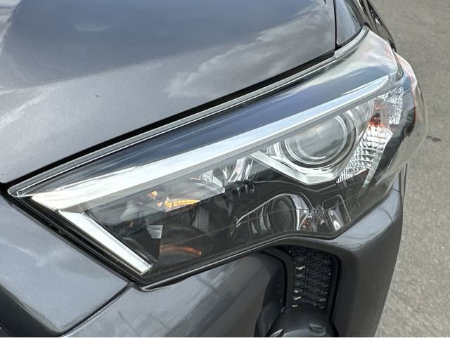 Used 2018 Toyota 4Runner TRD Off-Road Premium AWD/4WD image 39