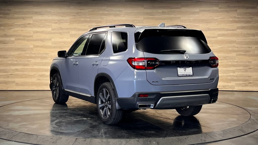 Used 2025 Honda Pilot Touring image 16