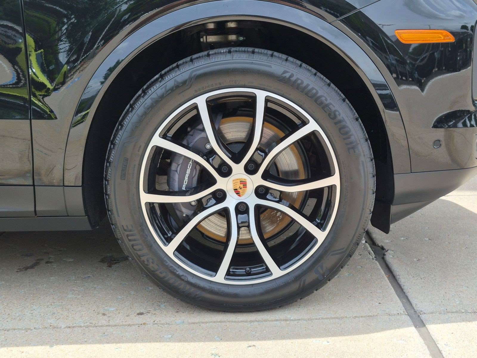 Certified 2026 Porsche Cayenne AWD/4WD image 25