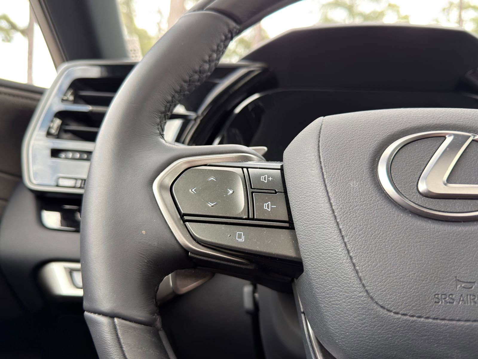 Used 2025 Lexus RX 350 AWD w/ Convenience Package image 25