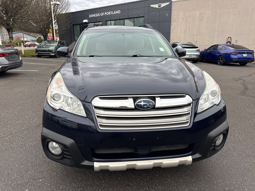 Used 2014 Subaru Outback 3.6R Limited image 2