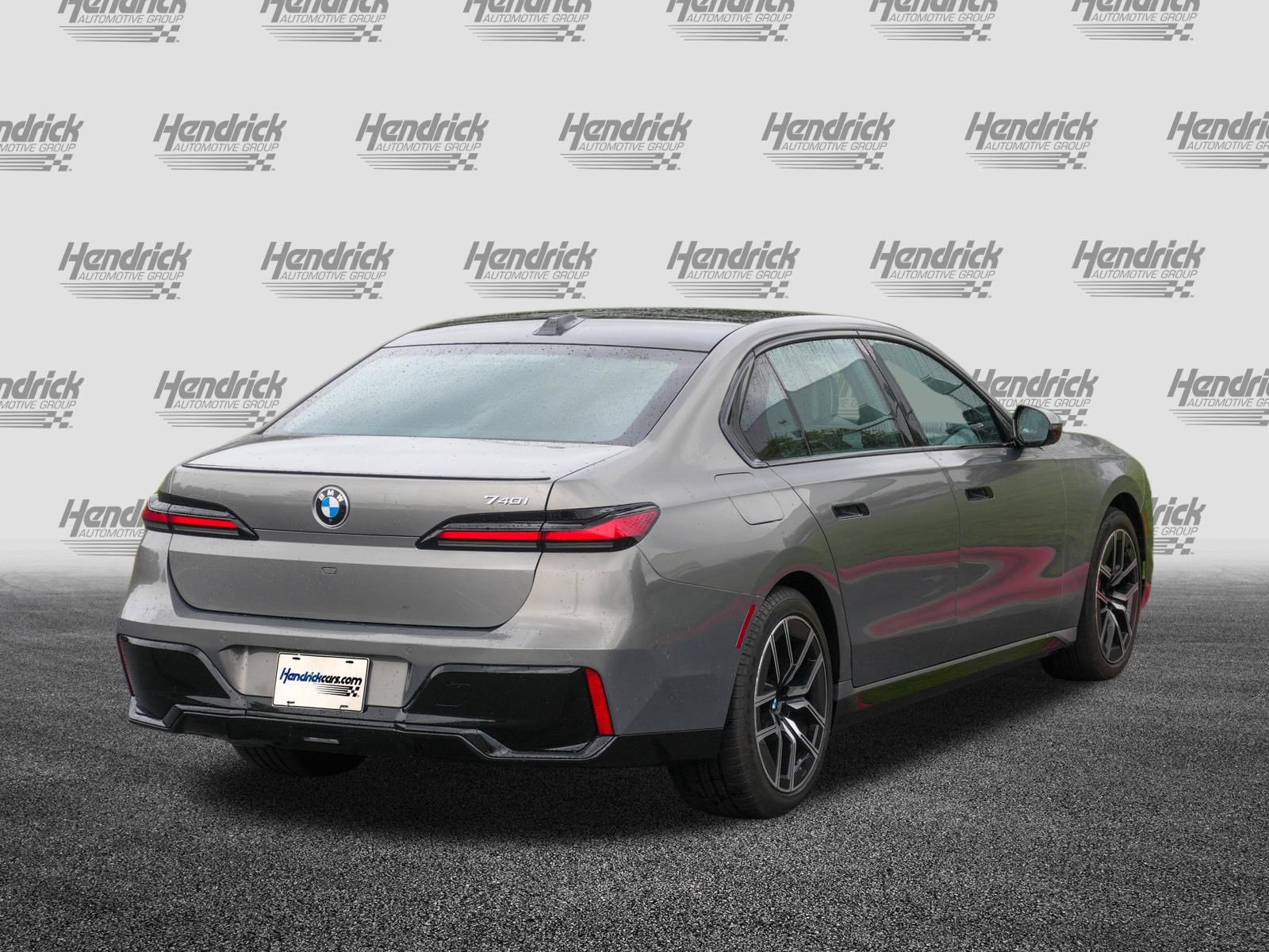 Certified 2023 BMW 740i RWD image 8