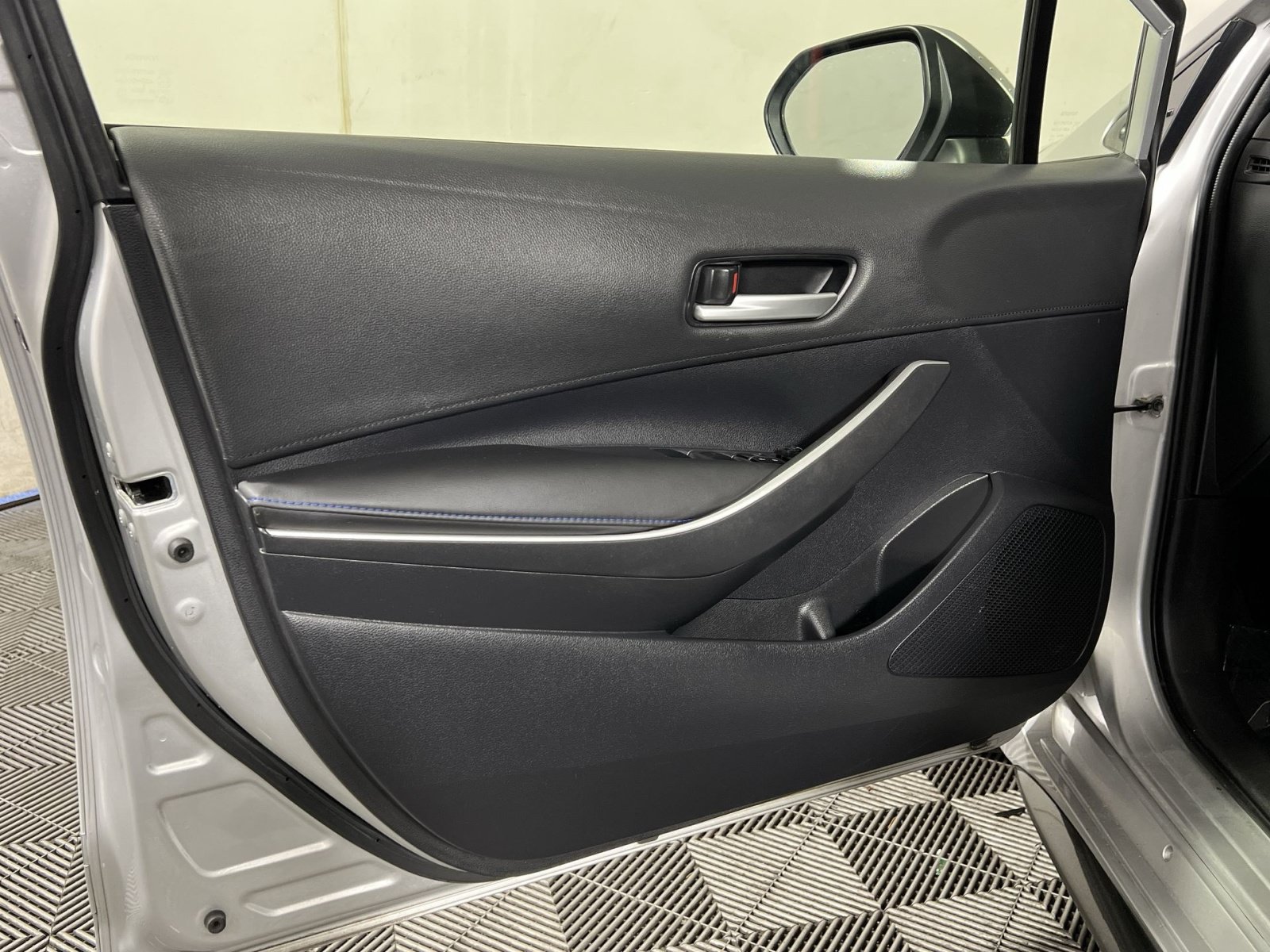 Used 2020 Toyota Corolla SE FWD image 10
