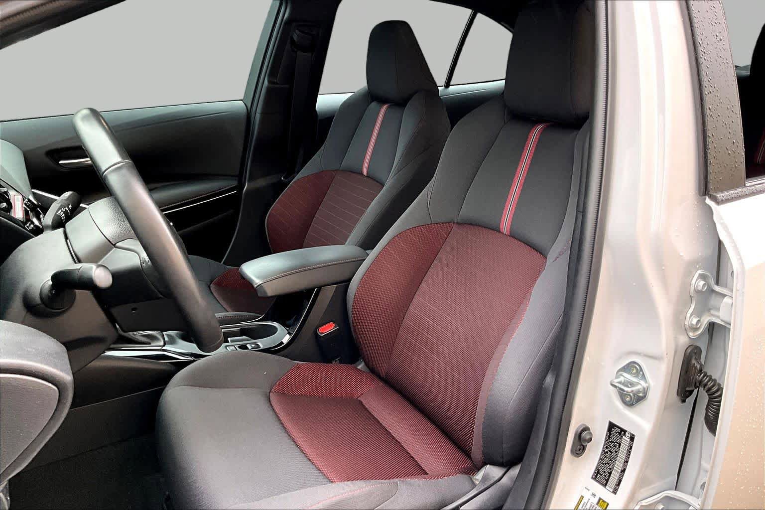 Used 2024 Toyota Corolla SE FWD image 8