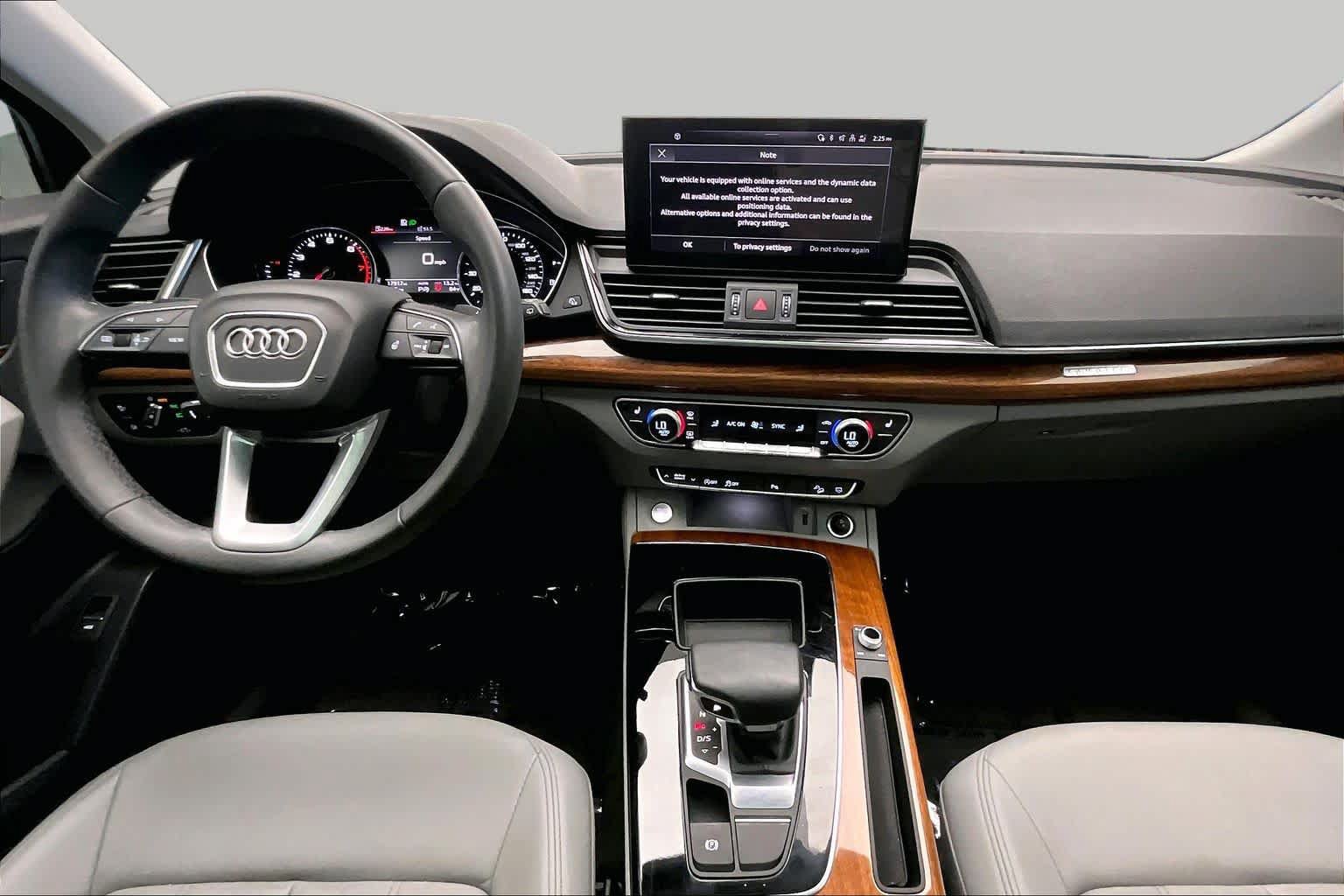 Used 2023 Audi Q5 2.0T Premium w/ Convenience Package AWD/4WD image 16