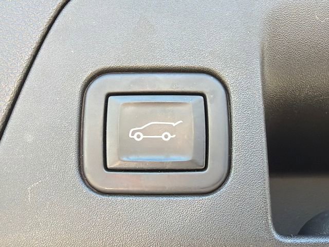 Used 2021 Buick Envision Essence w/ Technology Package I image 19