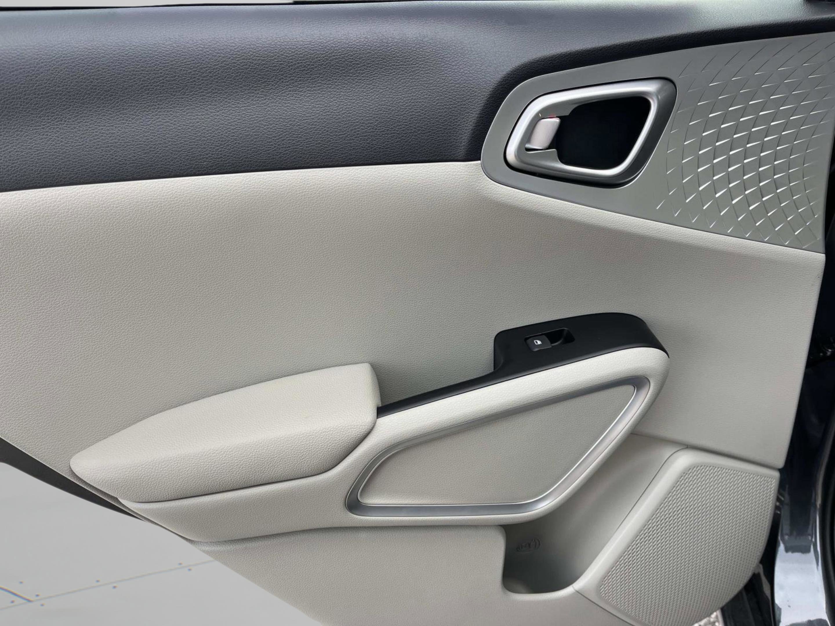 New 2025 Kia Soul LX w/ LX Technology Package image 17